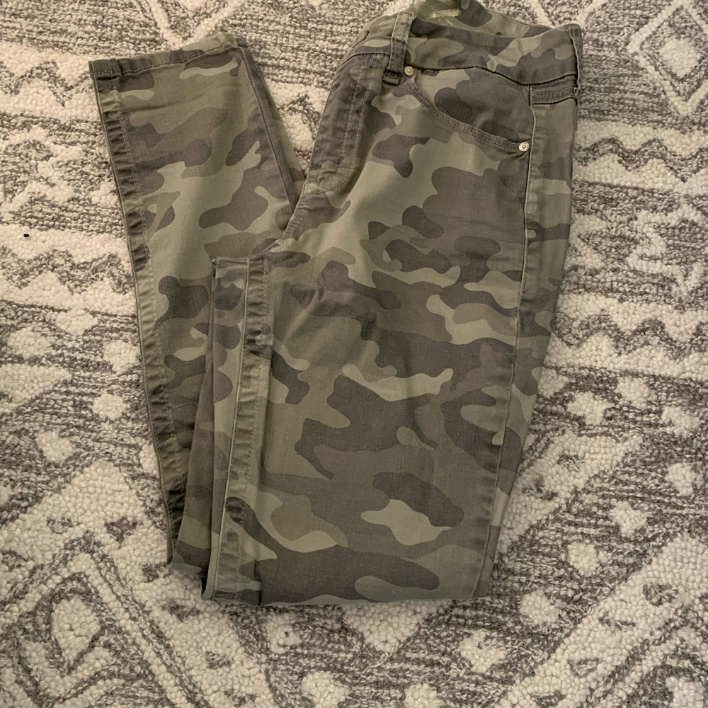 Seven7 High Rise Skinny Cameo